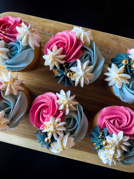 Elaborate Floral Cupcakes (6, 12)